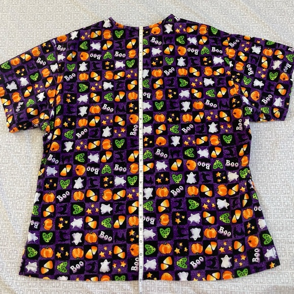 Scrub Top - Picture 2 of 2